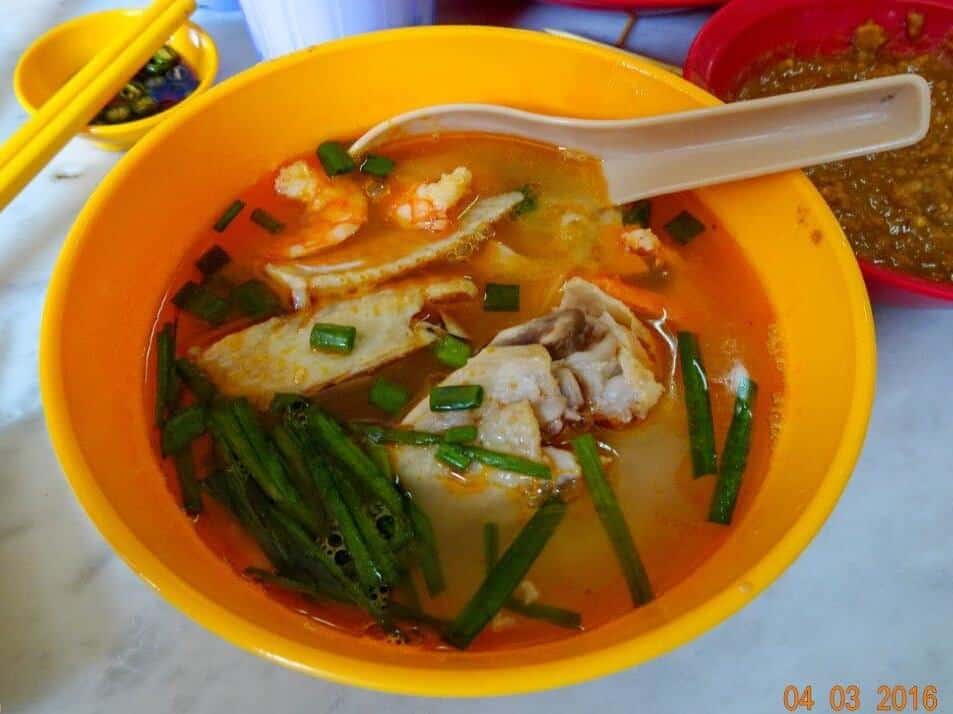 chicken, prawn, noodle soup