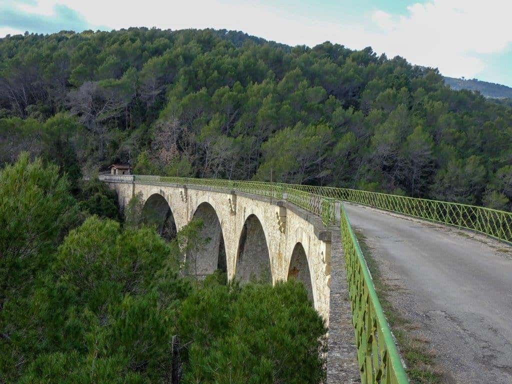 Road viaduct