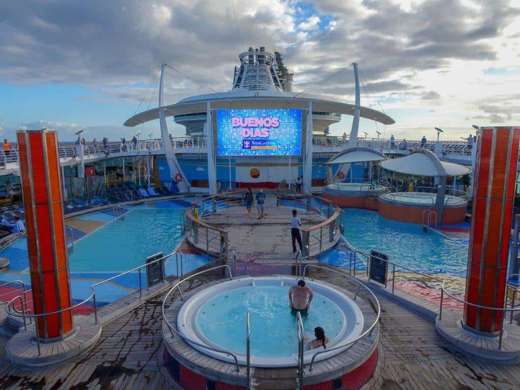 Pools on Independence of the Seas