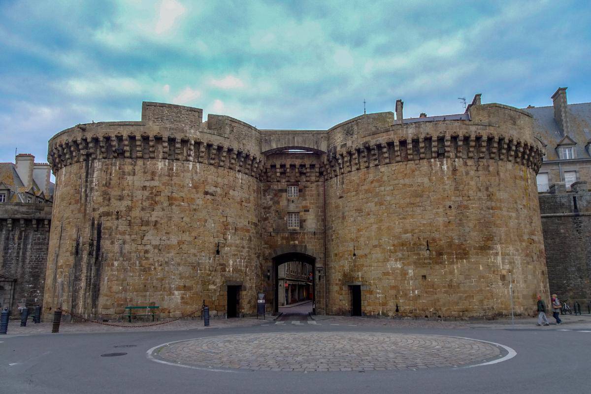 Large ramparts around a gate entrance into a walled city